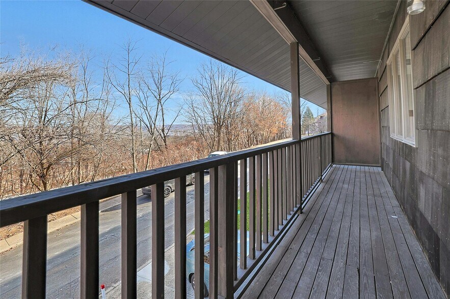 Building Photo - 14 Longview Ct