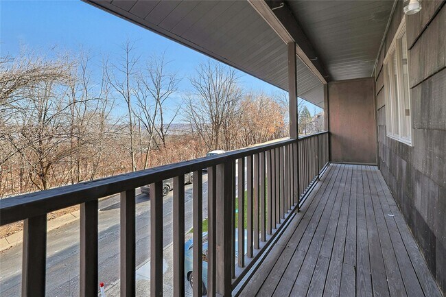Building Photo - 14 Longview Ct