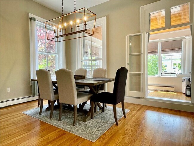 Building Photo - 541 Bellevue Ave