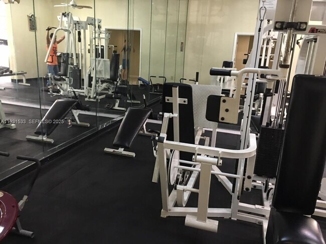 Building Photo - 2445 SW 18th Terrace