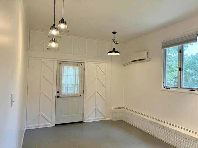 Flex space which is half of the garage converted to a heated and cooled room - 6111 Northlakes Dr