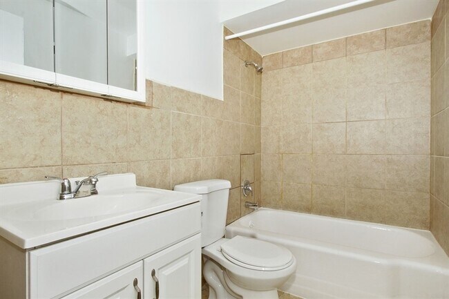 Building Photo - 8806 S Cottage Grove Ave