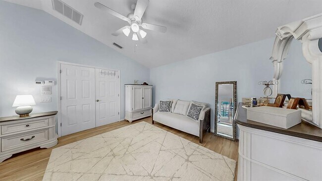 Building Photo - 2336 Winsloe Dr