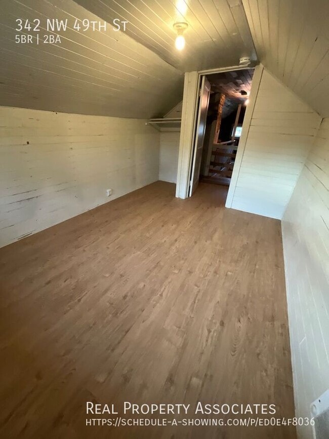 Building Photo - 342 NW 49th St