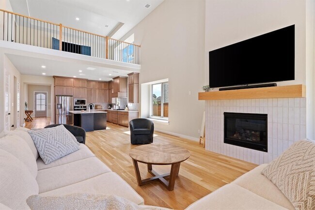 Building Photo - 1228 Sapphire Ln