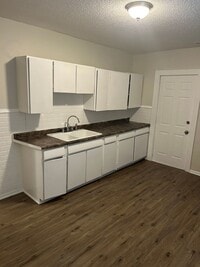 Building Photo - 511 N Penn Ave