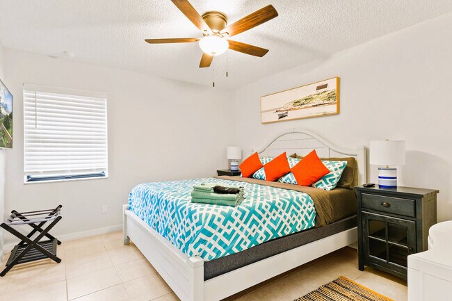 Building Photo - 9126 E Highland Pines Blvd