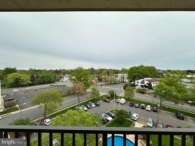 Building Photo - 6800 Fleetwood Rd