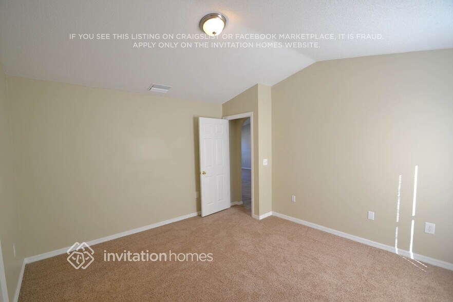 Building Photo - 3074 Mapleshade St