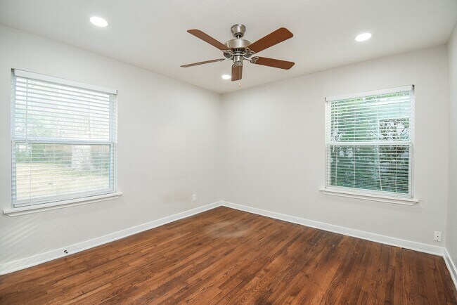 Building Photo - 6614 Teluco St