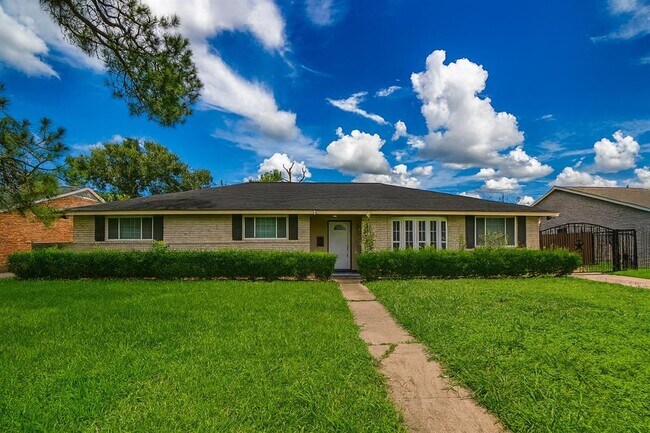 Primary Photo - 5951 Beaudry Dr