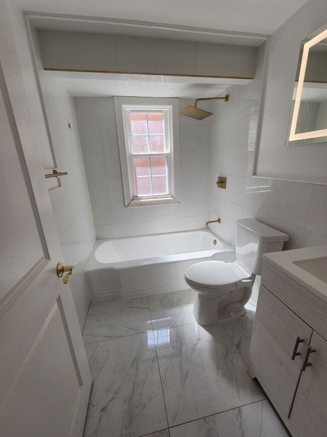 Building Photo - 3532 Normandy Rd