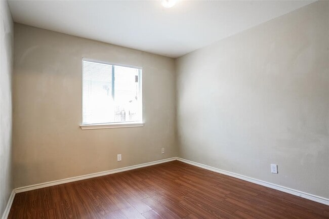 Building Photo - 5813 Wideleaf Dr