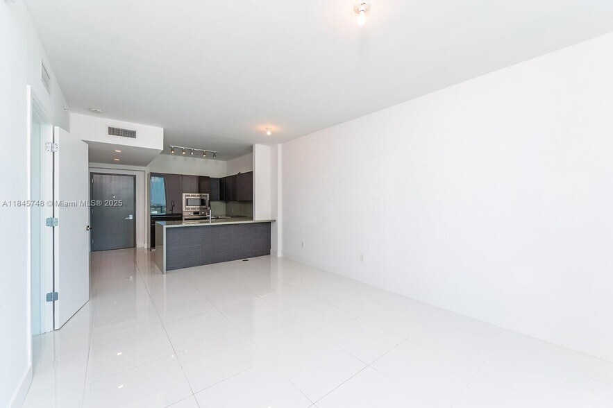Building Photo - 1080 Brickell Ave
