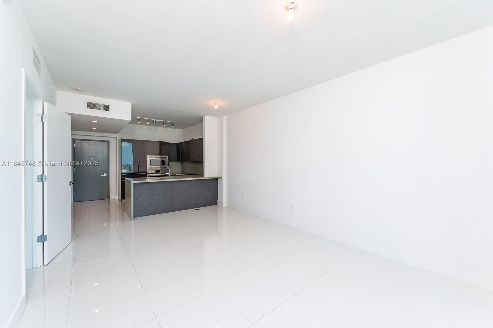 Building Photo - 1080 Brickell Ave