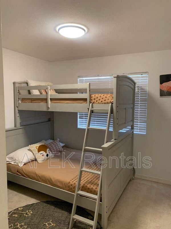 Building Photo - 61493 Desert Air Rd