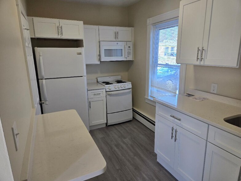 Building Photo - 45 Providence St