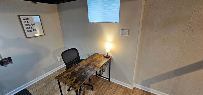 Building Photo - 2604 Tamm Ave