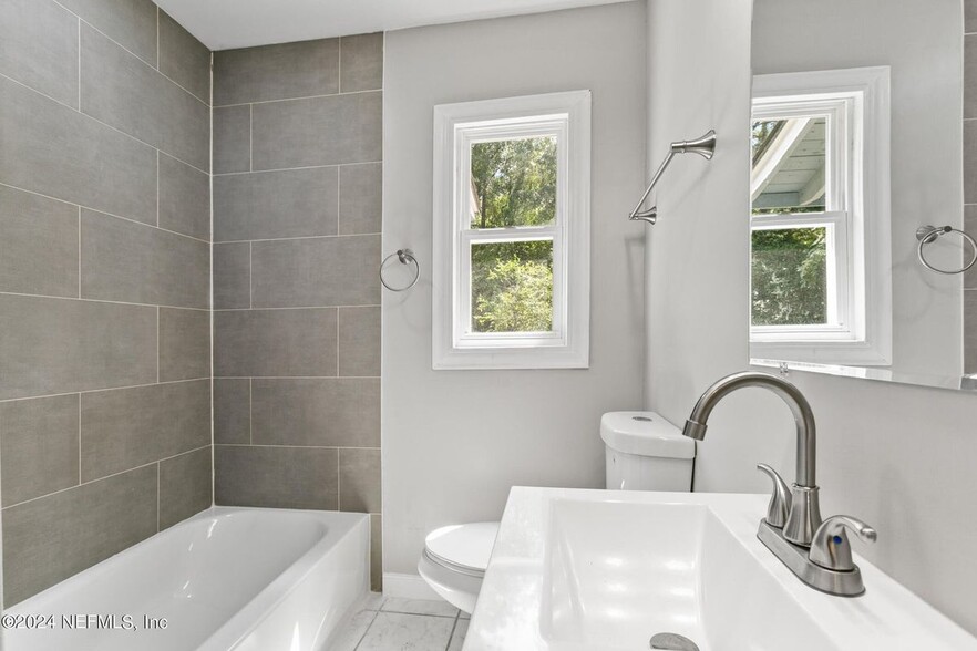 Building Photo - 7230 Melvin Rd