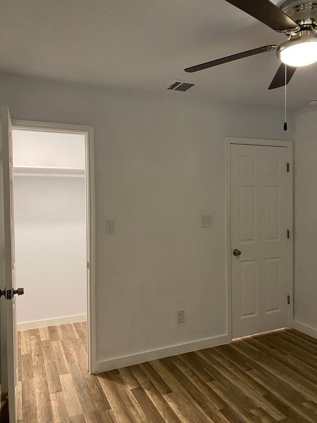 Building Photo - 1654-SH