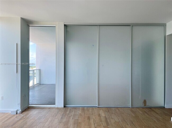 Building Photo - 1040 Biscayne Blvd