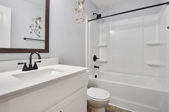 Building Photo - Pet Friendly Four Bedroom with Basement!