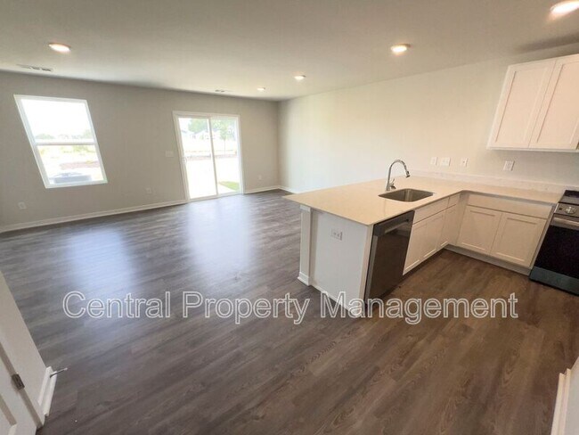 Building Photo - 6018 Tavener Dr