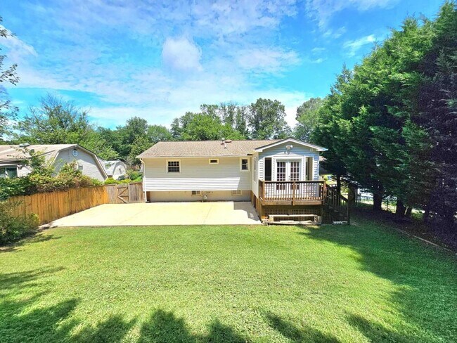 Building Photo - 4123 Glendale Rd