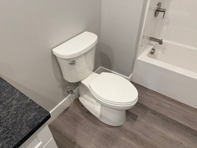 Building Photo - 251 Sladen St