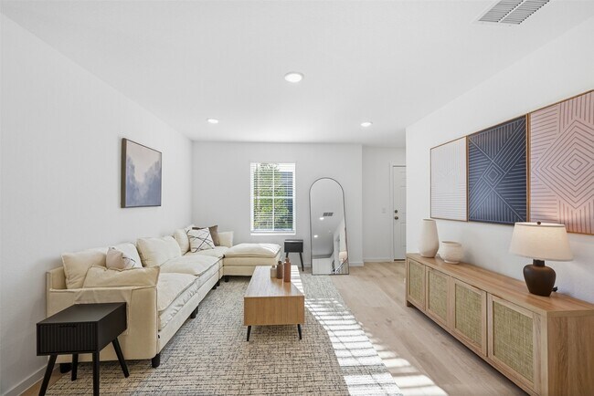 Building Photo - 30503 Bladnoch Ln