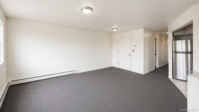 Building Photo - 3-34 Beach 87th St