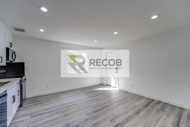 Building Photo - 3663 Budd St