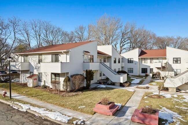 Building Photo - 41 Coriander Way