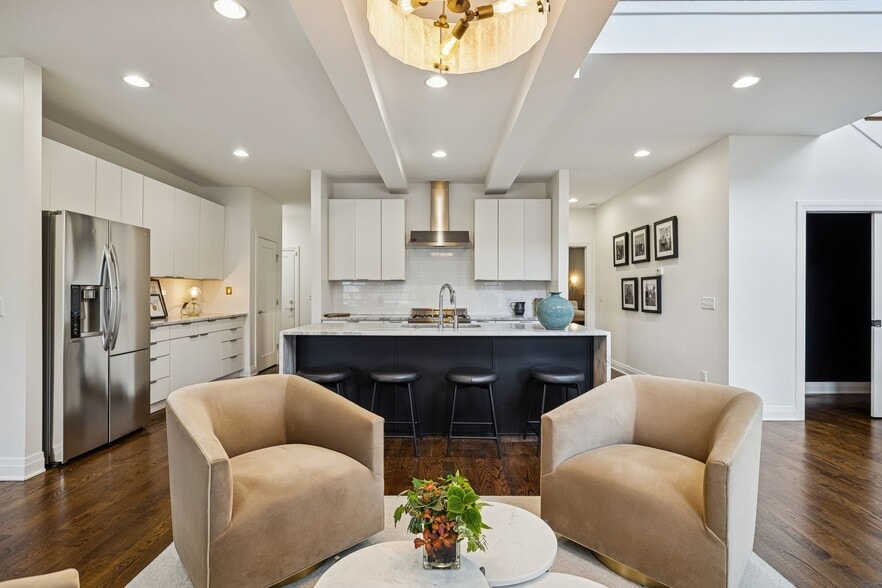 Building Photo - 914C Acklen Ave