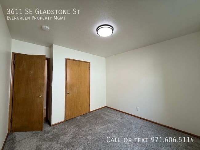 Building Photo - 3611 SE Gladstone St