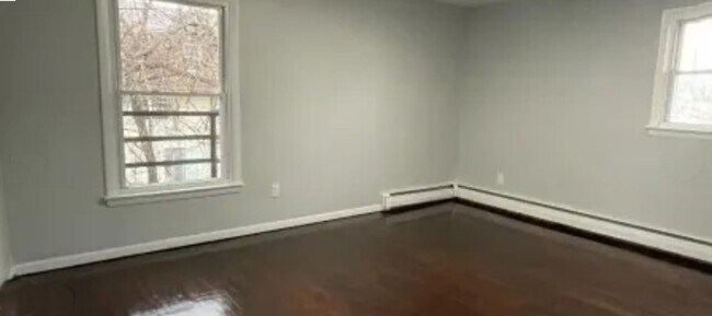 Building Photo - 614 Pierce Ave