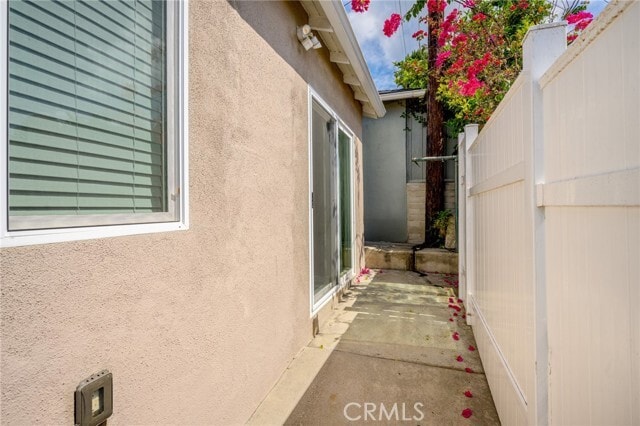 Building Photo - 1816 Hillside Dr