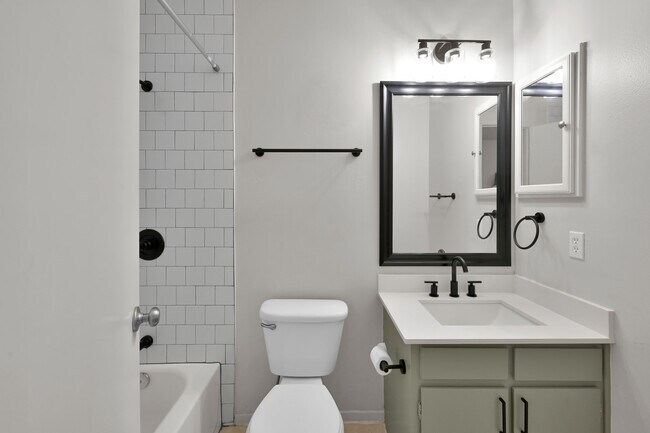 Building Photo - 21 Gambrel Oak Pl