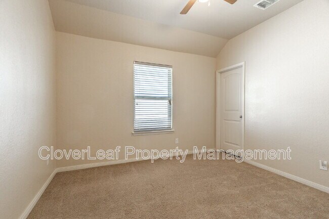 Building Photo - 5167 Top Ridge Ln