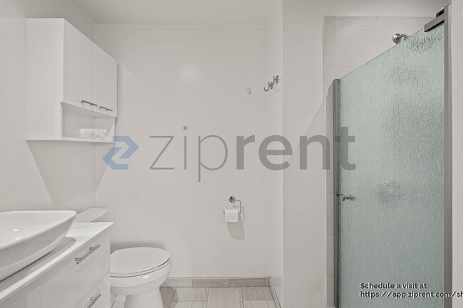 Building Photo - 5 Oak Crest Ct