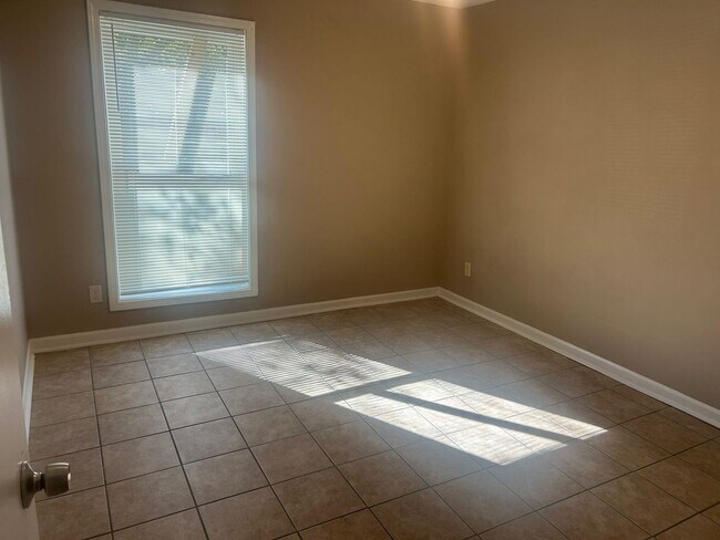 Building Photo - 5106 Blacksmith Dr