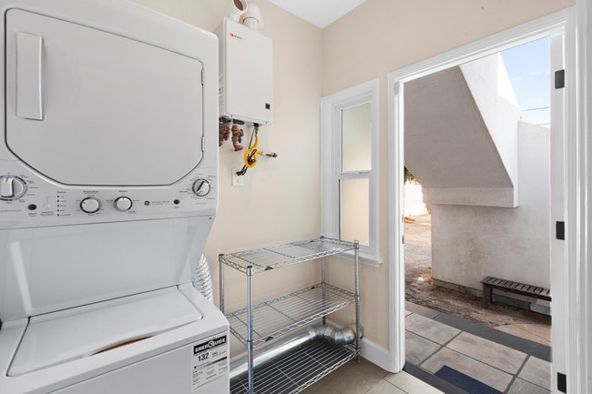In Unit Laundry - 1120 Poinsettia Dr