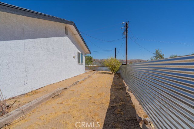 Building Photo - 61638 La Jolla Dr