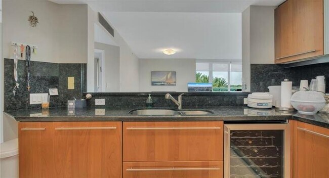 Building Photo - 9401 Collins Ave