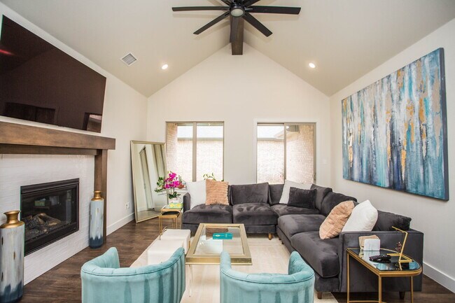 Building Photo - Spacious modern home in Lubbock-Cooper ISD!