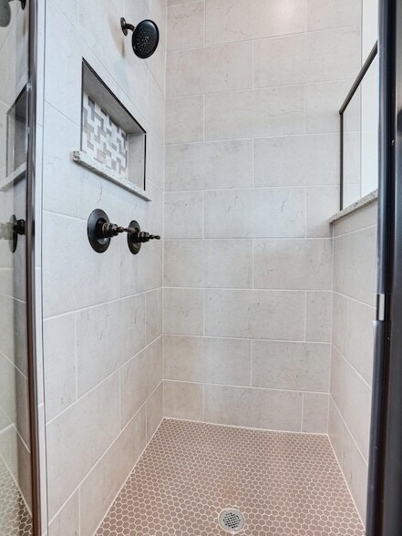 Building Photo - 392 Frodsham St