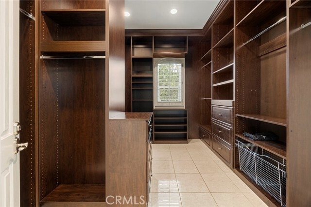 Building Photo - 2309 Skyline Dr