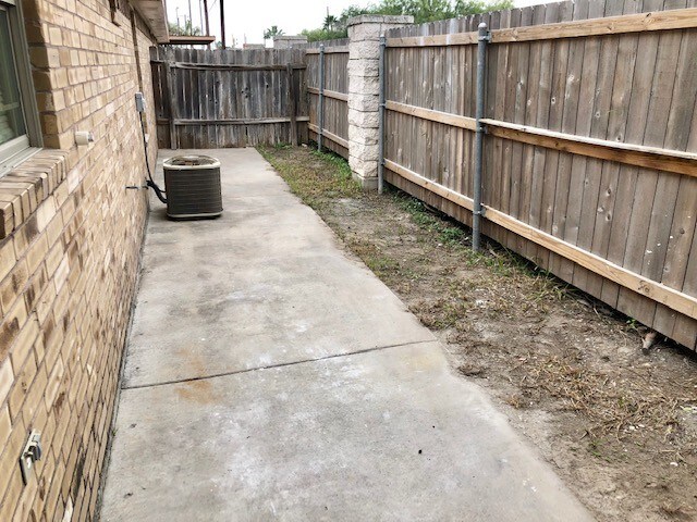 Building Photo - 724 S O'Hare Dr