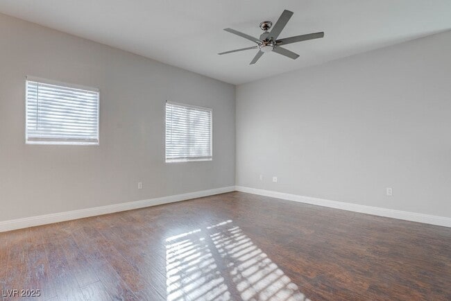 Building Photo - 7701 W Robindale Rd