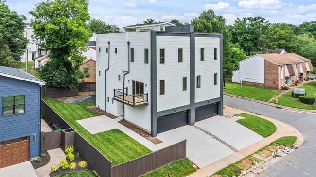 Primary Photo - 129 French St